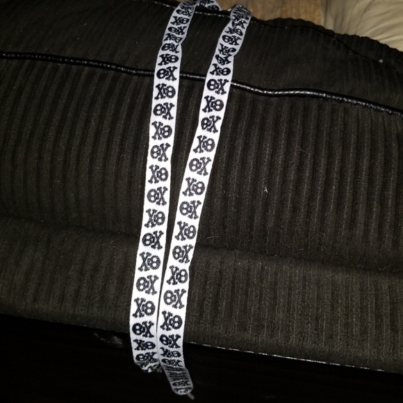 Boys sneakers, worn maybe twice - Picture 4 of 5